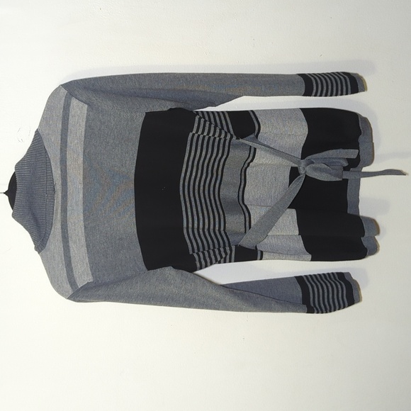 New Directions Gray + Black Belted Open-Front Shawl Collar Cardigan Size M - Picture 4 of 4